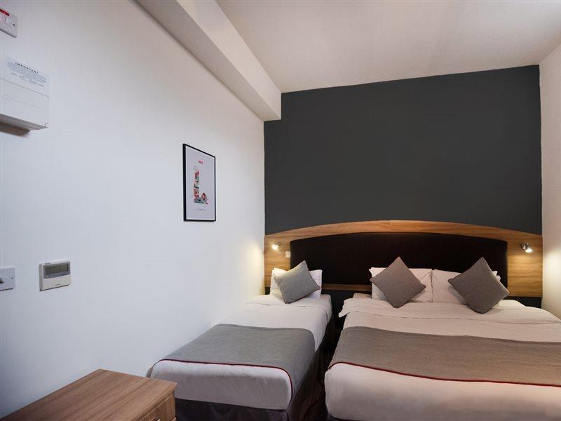 โอโย อะรินซา โฮเต็ล Hotel อิลฟอร์ด ภายนอก รูปภาพ